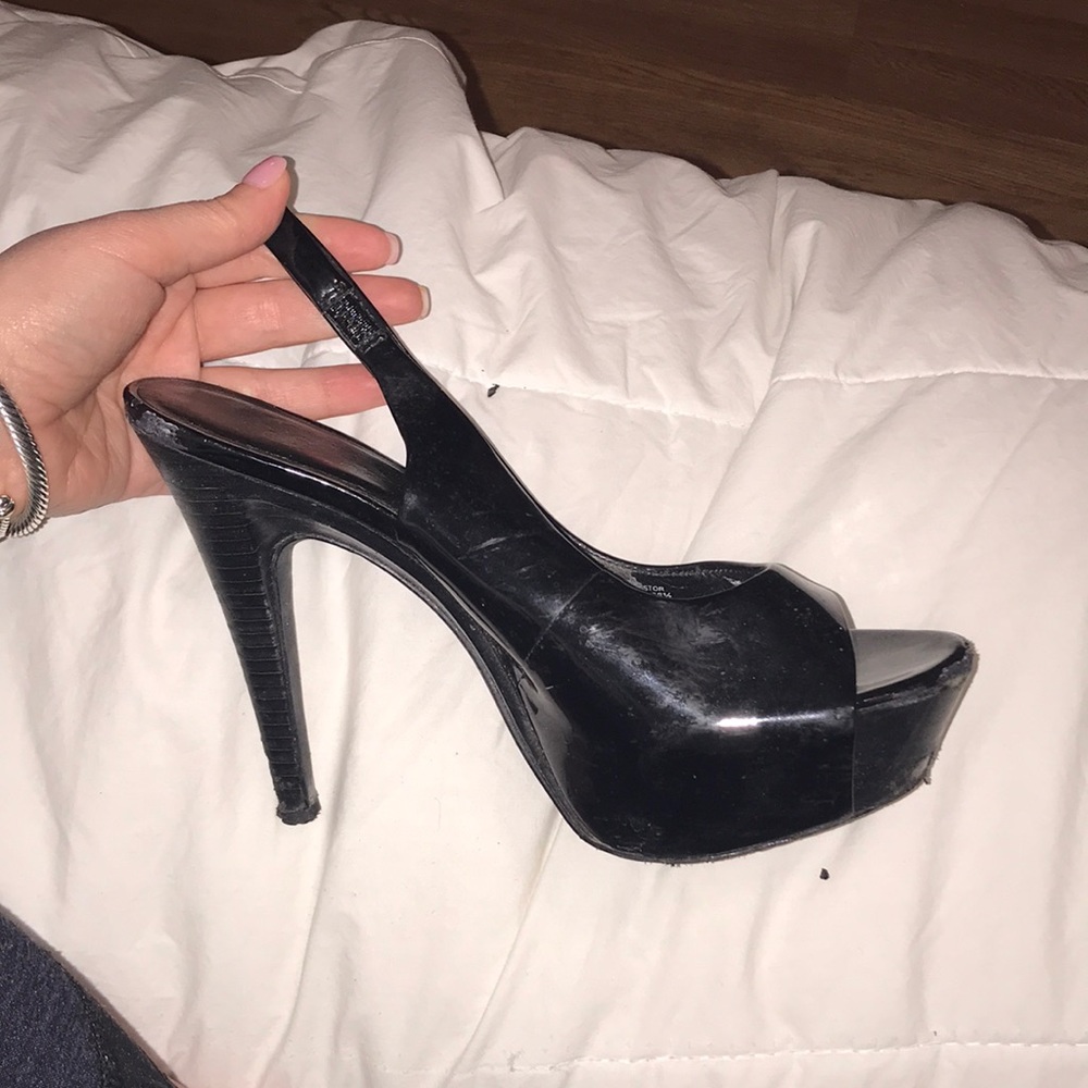 Jessica Simpson black pump